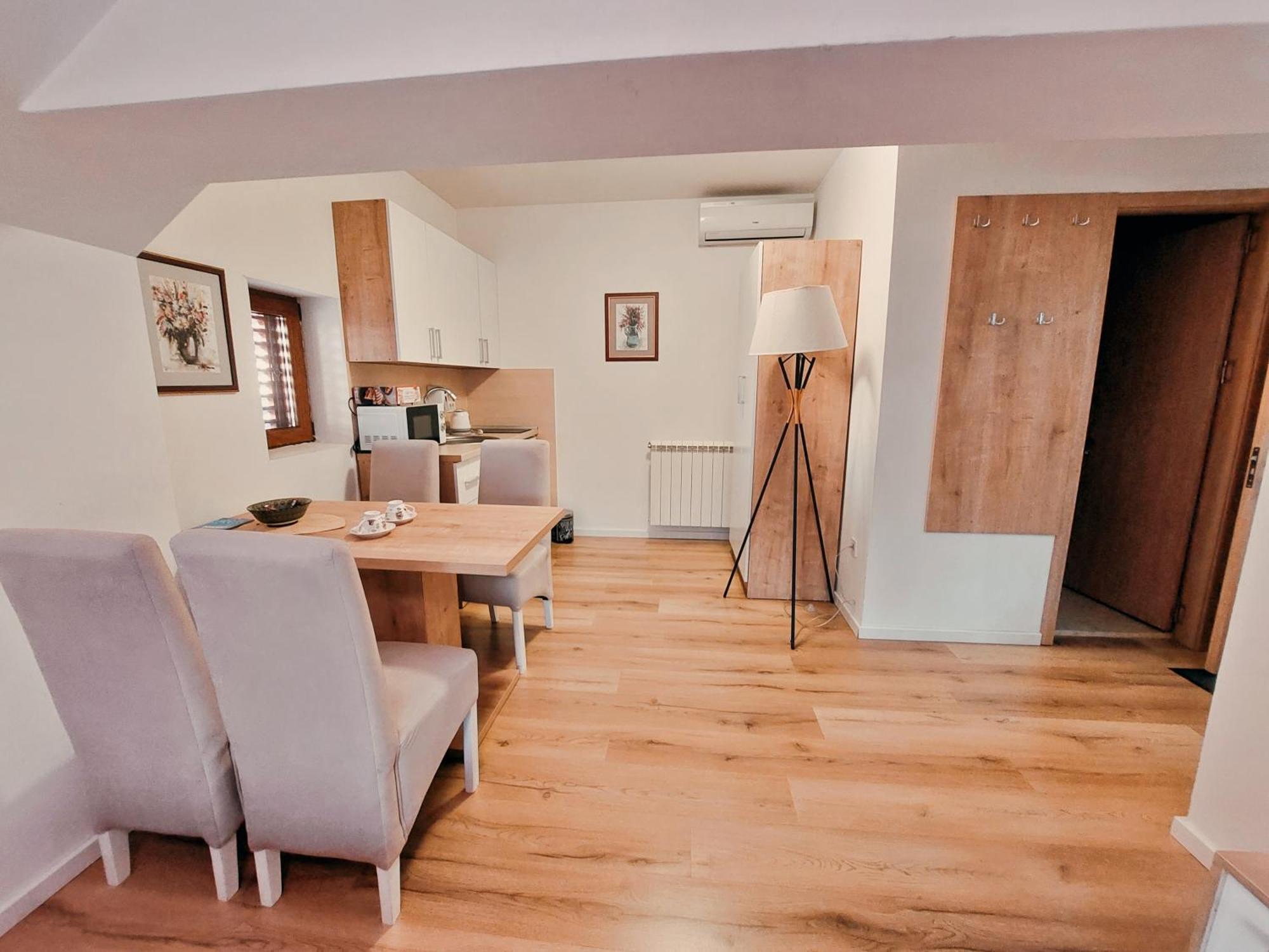 Buba Palace Nikšić Kültér fotó