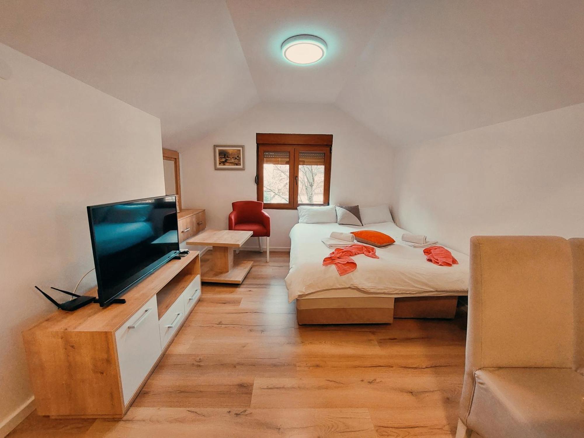 Buba Palace Nikšić Kültér fotó
