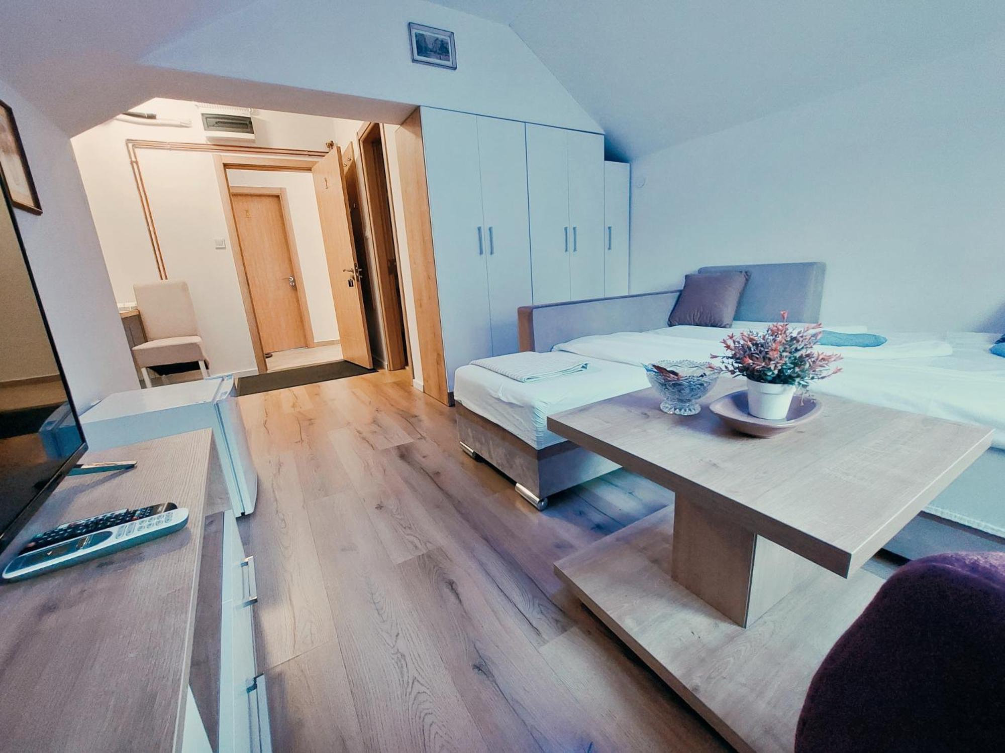Buba Palace Nikšić Kültér fotó
