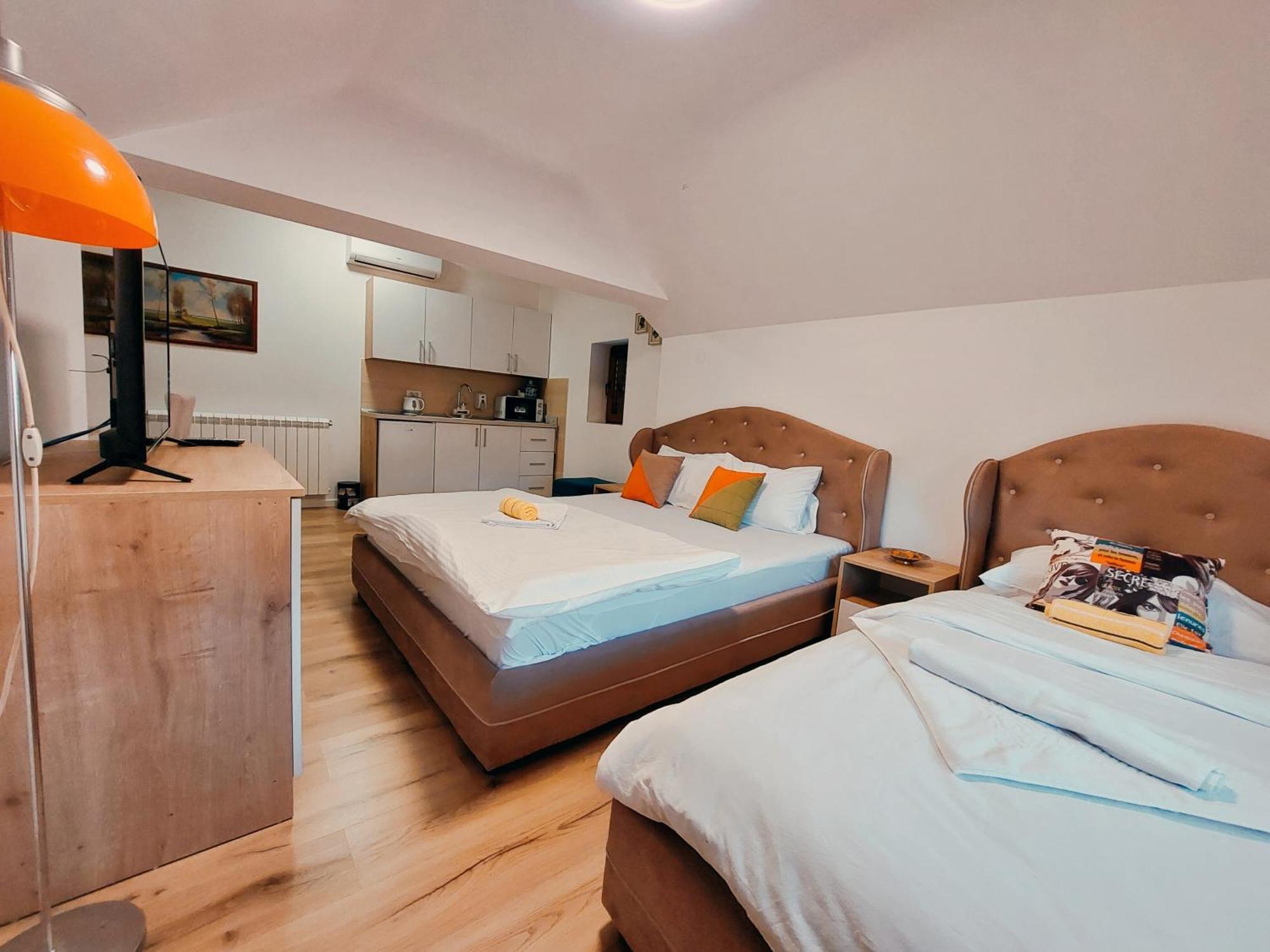 Buba Palace Nikšić Kültér fotó
