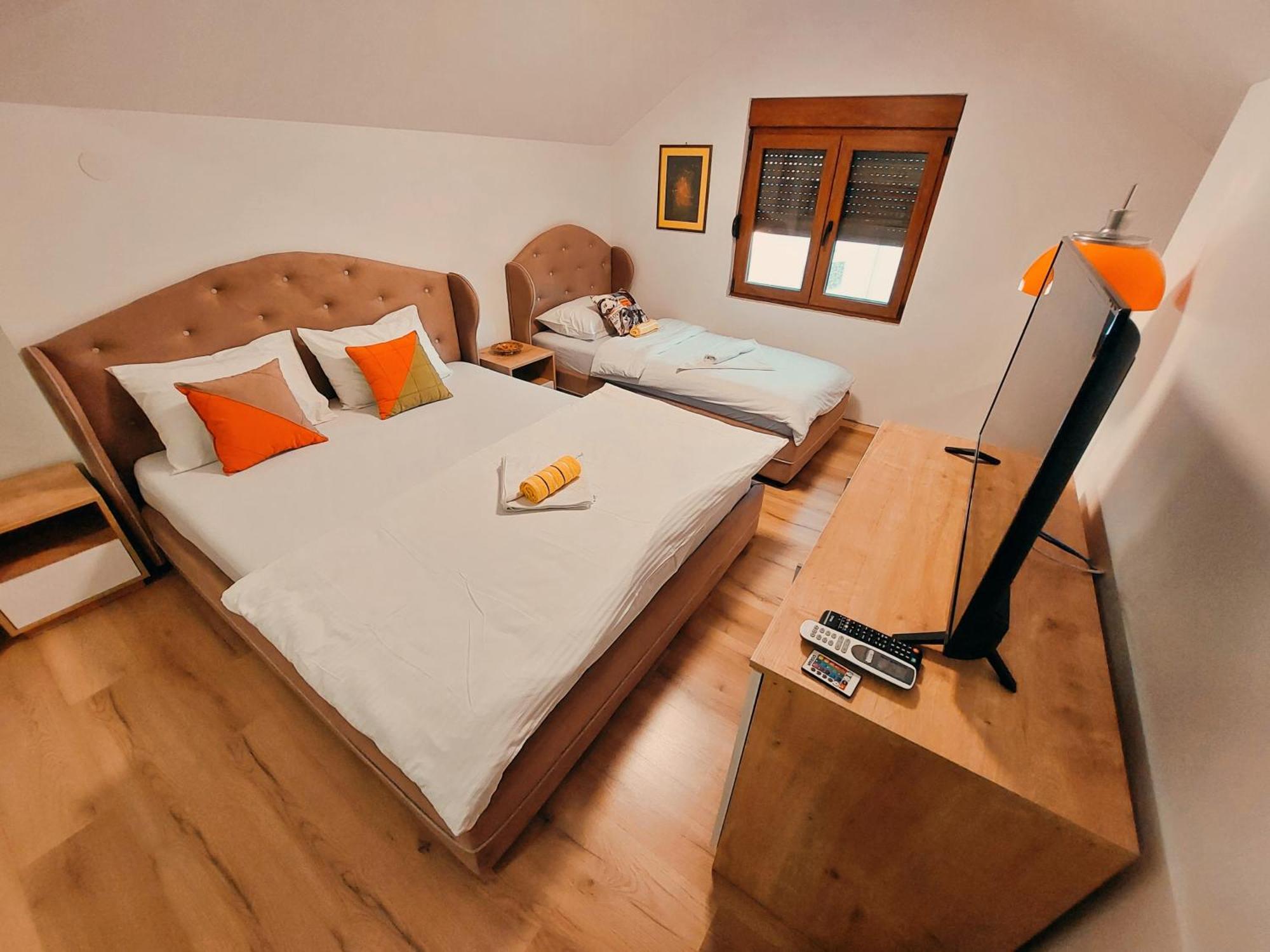 Buba Palace Nikšić Kültér fotó